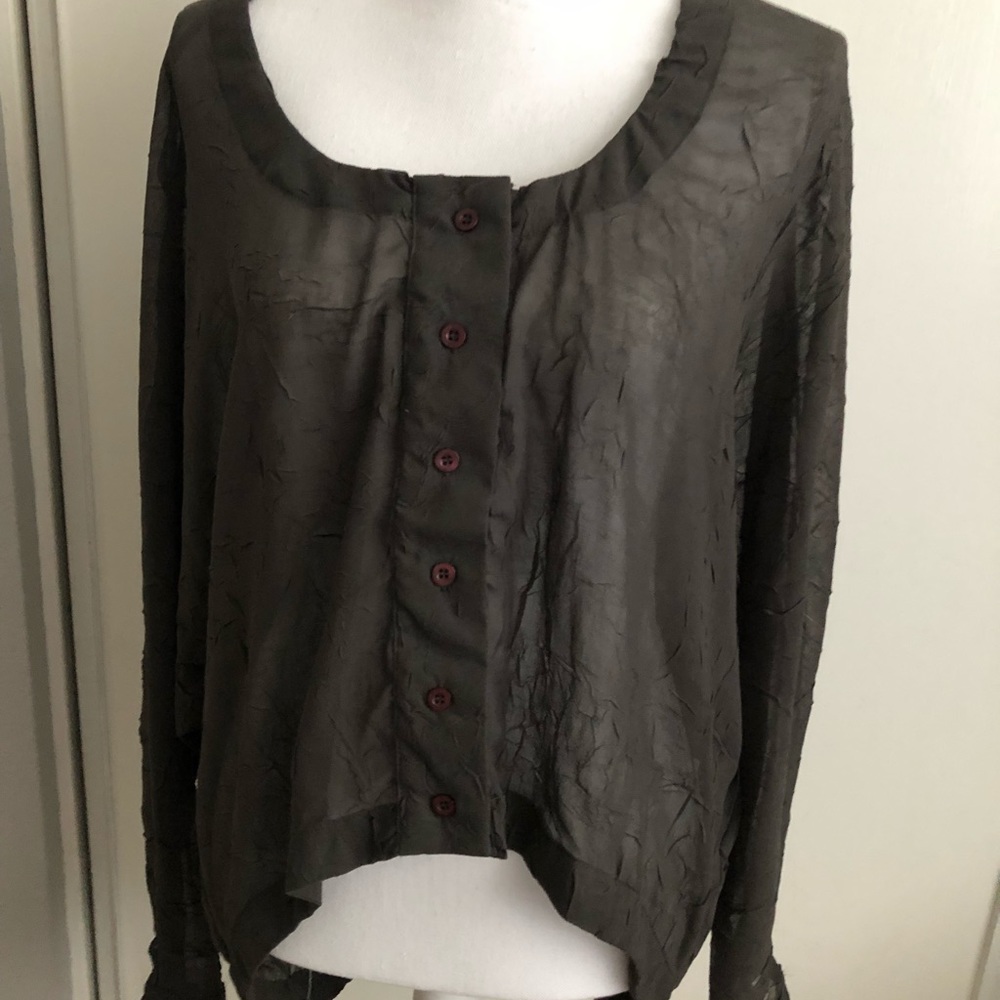NWT Jetset long sleeve button front blouse